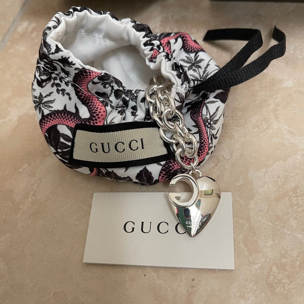 NWT Auc Gucci Charlotte Heart Charm G Silver Bracelet - Picture 5 of 8